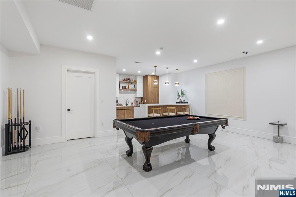 151 Stuart Street — photo 35