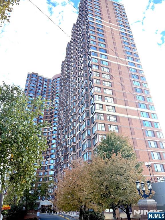 100 Old Palisade Road 1516 - Photo 2