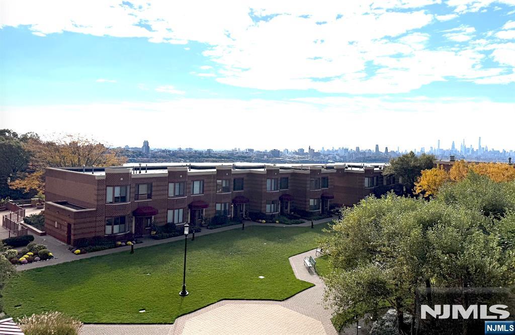100 Old Palisade Road 1516 - Photo 3