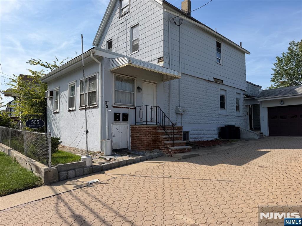505 Schuyler Avenue - Photo 2