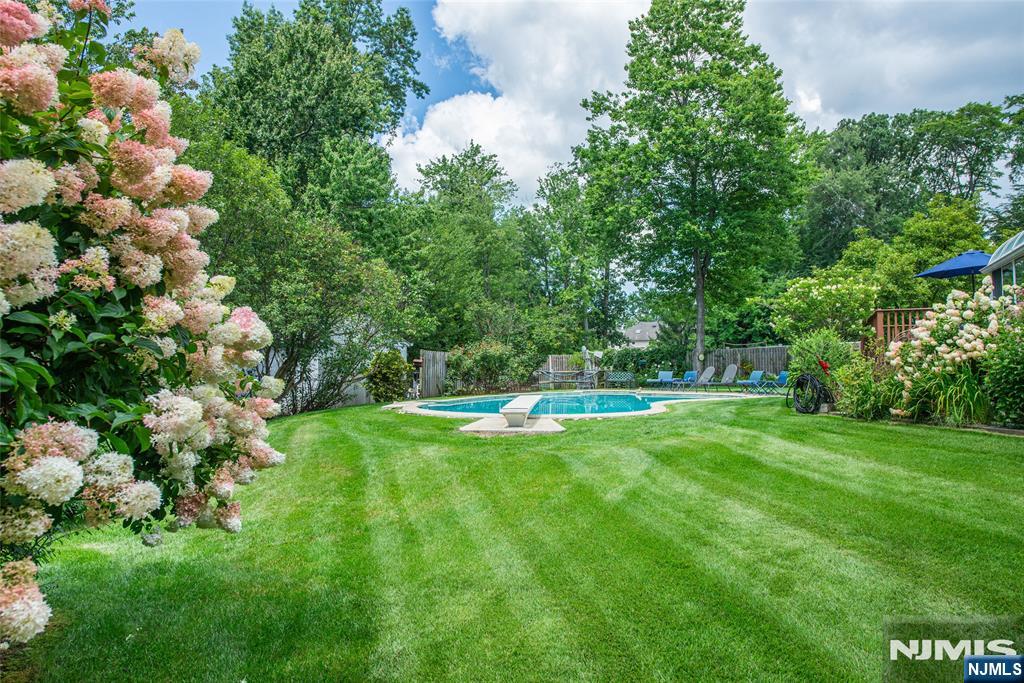 33 Underwood Road - Photo 3
