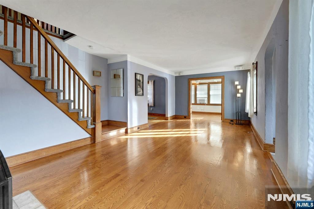 12-09 Ellis Avenue - Photo 3