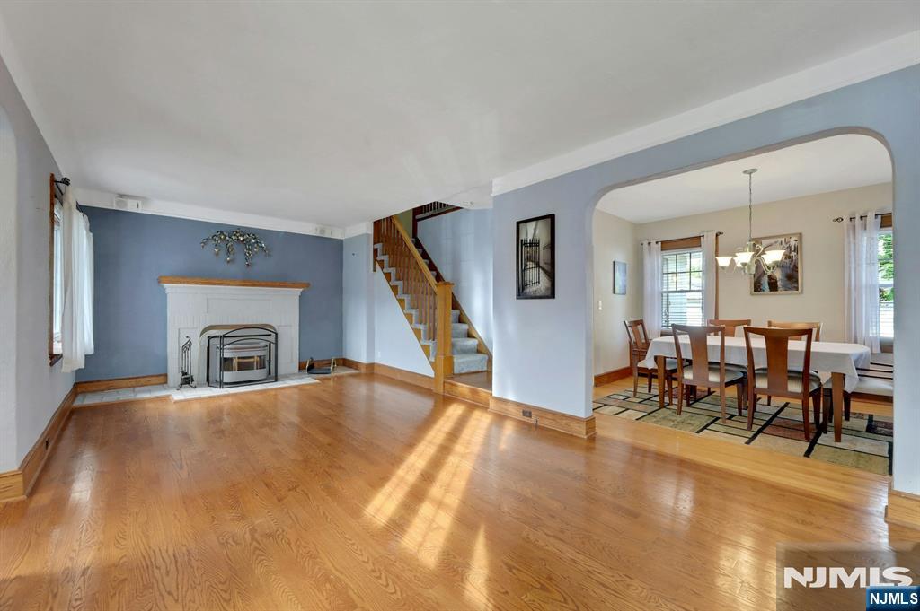 12-09 Ellis Avenue - Photo 4