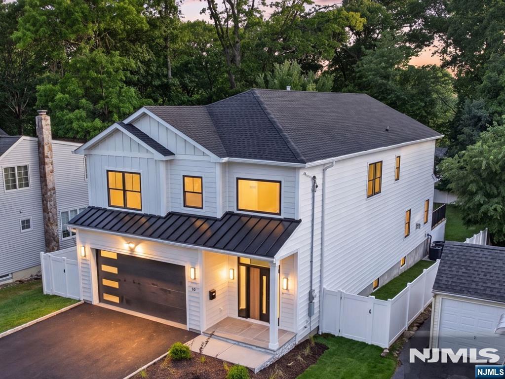 43 Oakwood Avenue