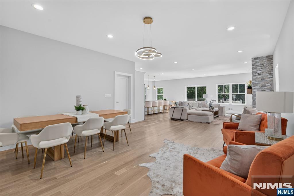 43 Oakwood Avenue - Photo 2