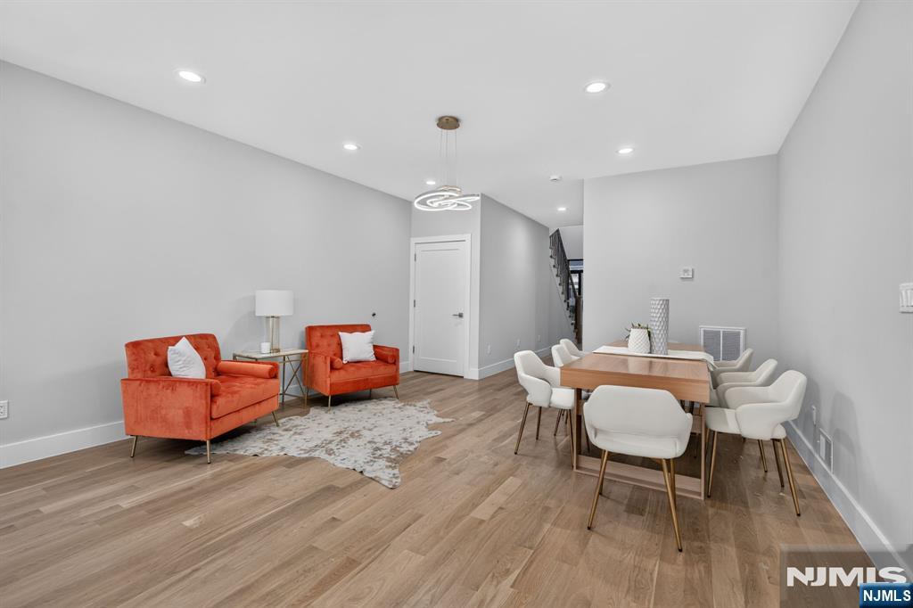 43 Oakwood Avenue - Photo 4
