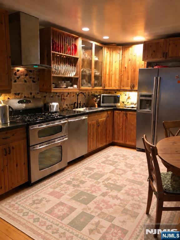 56 Hawthorne Avenue B - Photo 5