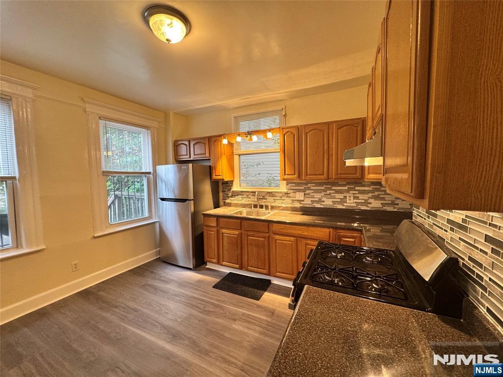 324 Hawthorne Avenue 1 - Photo 5