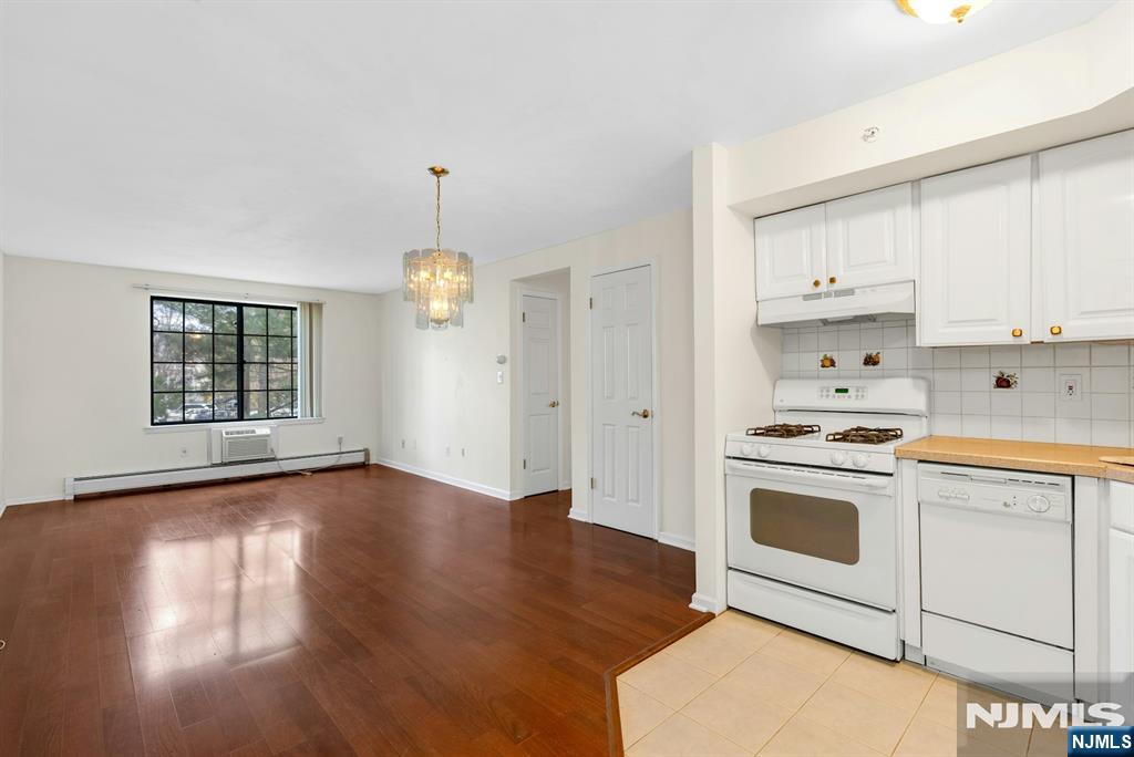1419 Faulkner Court - Photo 4