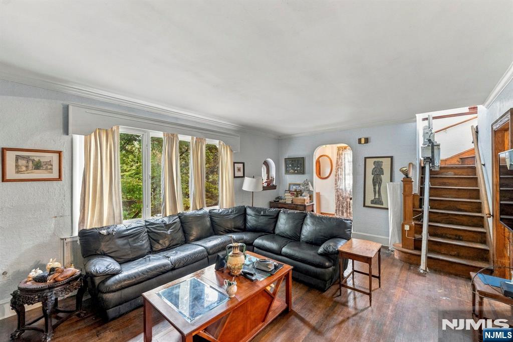 Photo 3 of Single family home for sale at 19 Bayview Ave, Englewood Cliffs, NJ 07632 | MLS# 26039475 | Listing updated on 2026-10-16