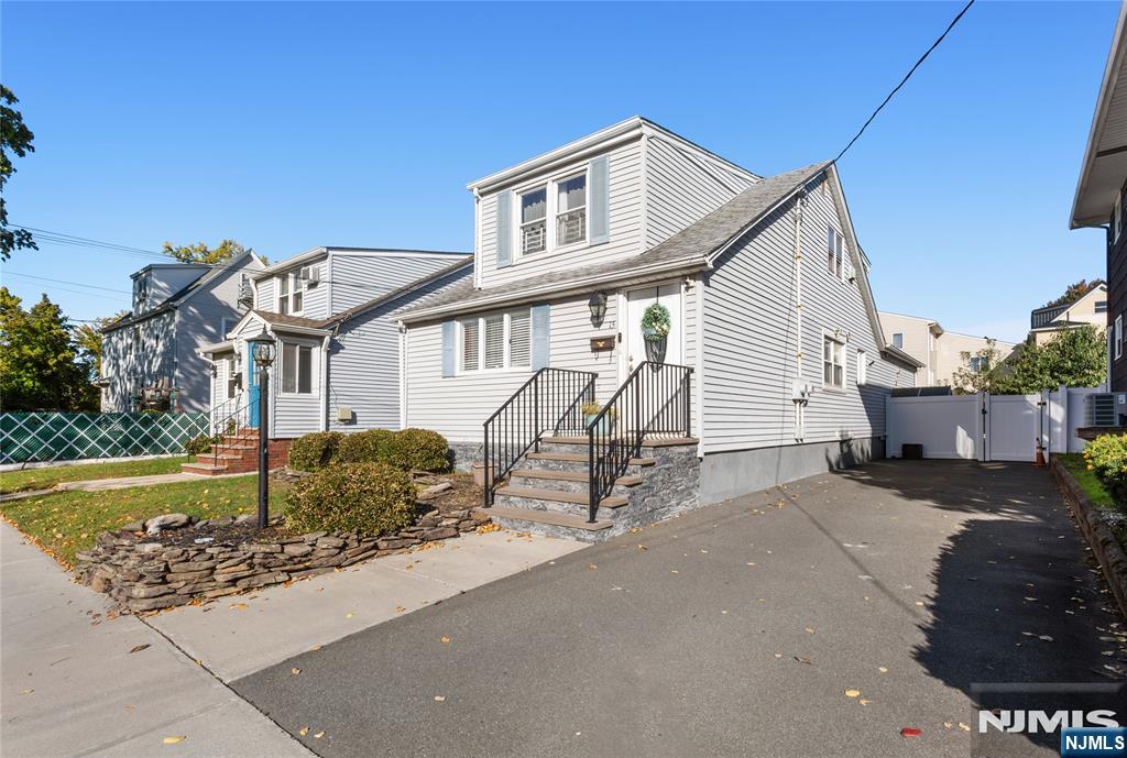15 Anderson Avenue - Photo 1