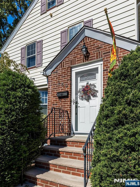260 Sylvan Road - Photo 2