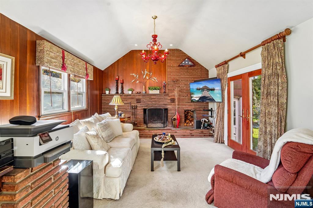 170 Fern Street - Photo 2