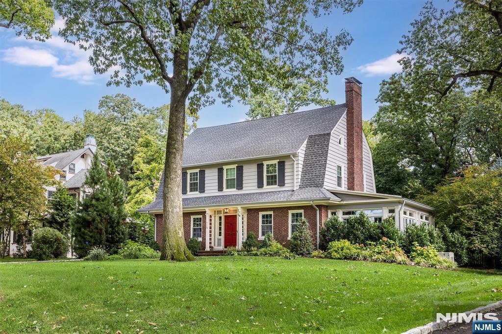 115 Forest Avenue - Photo 2