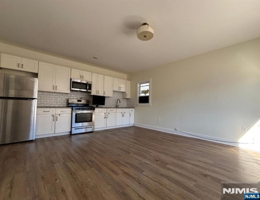 355 River Drive - Photo 2
