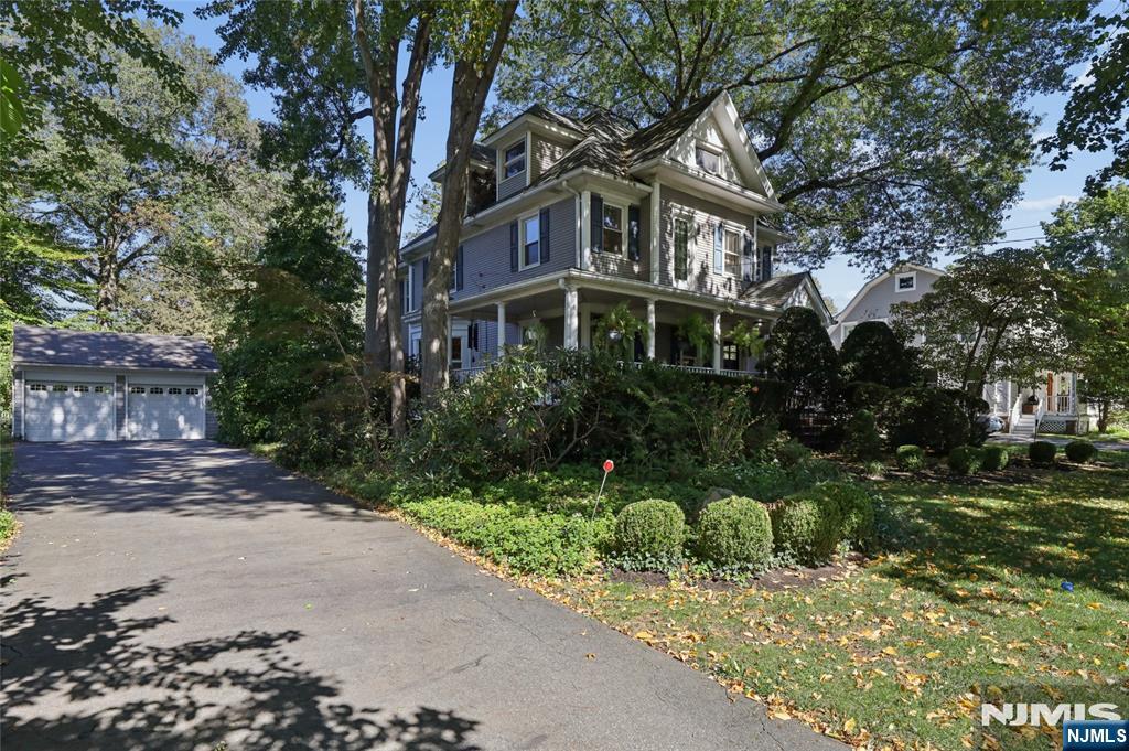 526 Oradell Avenue - Photo 4