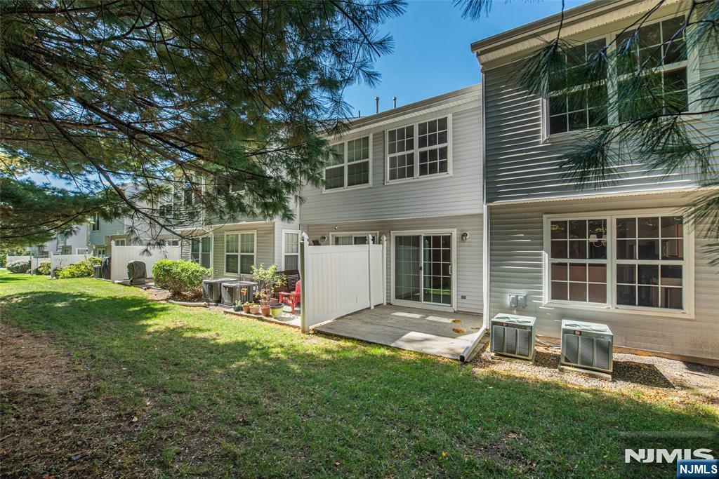 702 Buckland Court - Photo 2