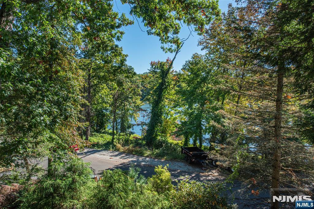 29 Lake Road - Photo 2