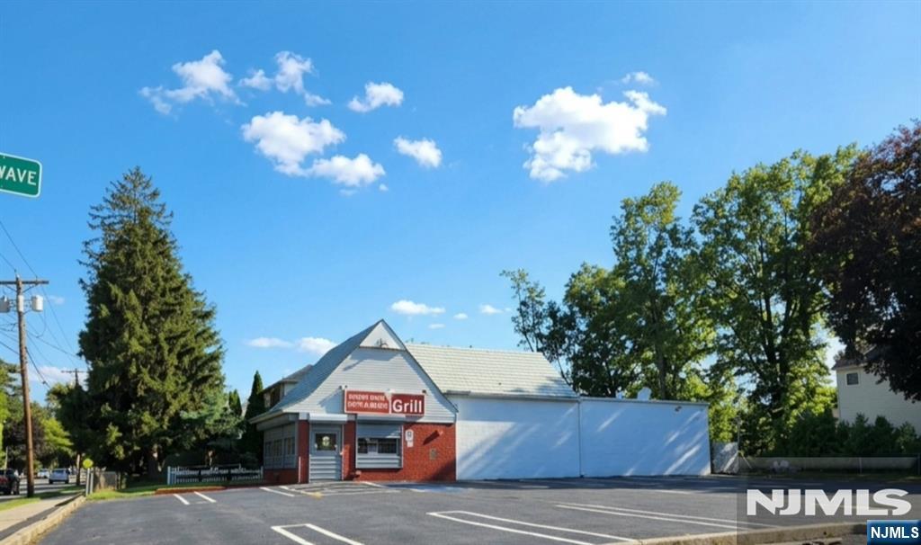 369 E Midland Avenue - Photo 3