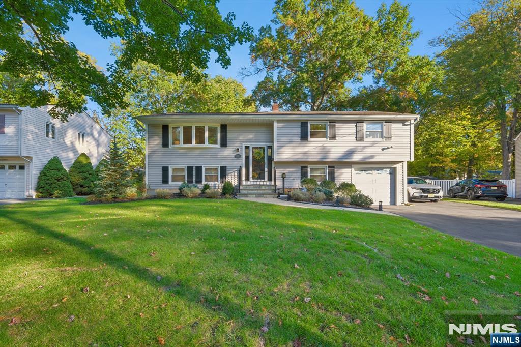 12 Knollwood Drive - Photo 1