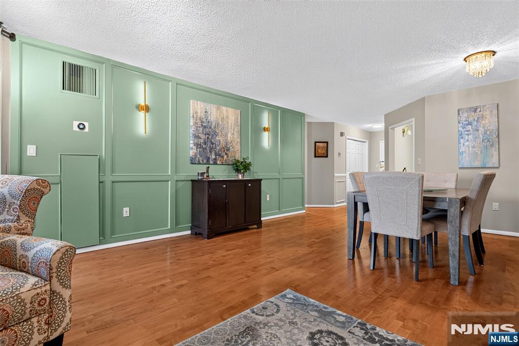 1208 Harmon Cove Tower - Photo 1