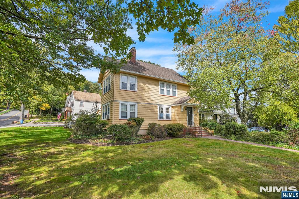 540 Mountain Avenue - Photo 1