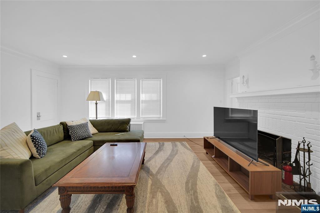 540 Mountain Avenue - Photo 5