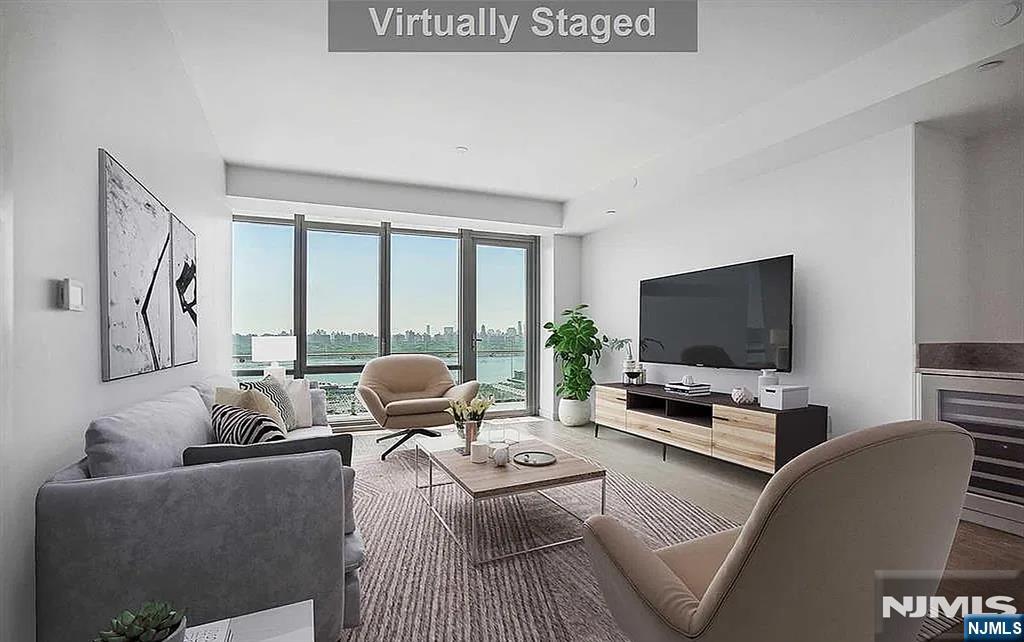 320 Adolphus Avenue 421 - Photo 2
