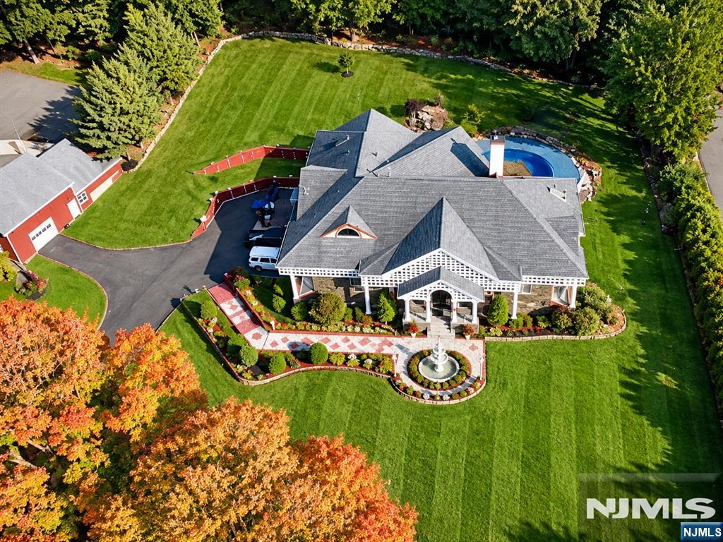 710 Totowa Road - Photo 1