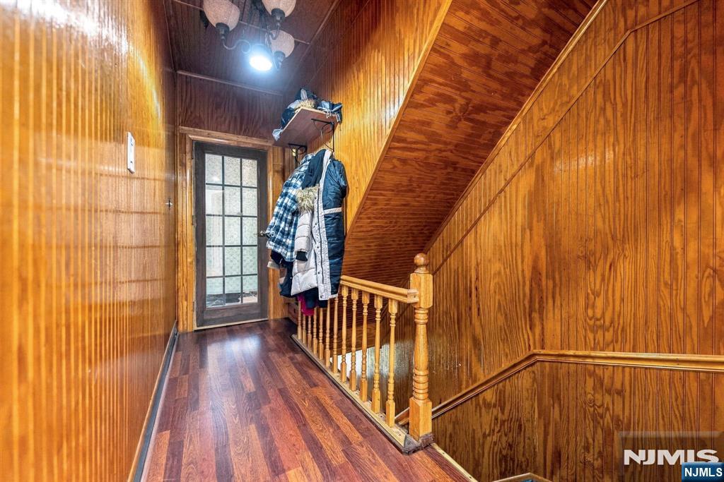 72 Wesley Street - Photo 3