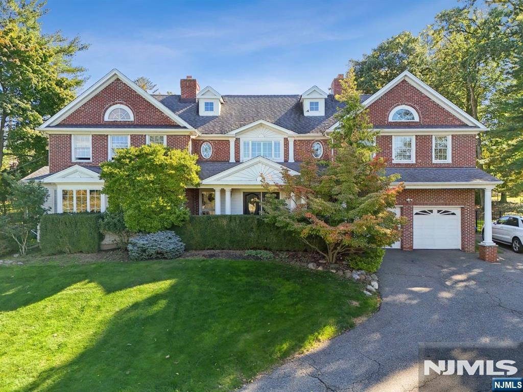 586 Prospect Avenue - Photo 1