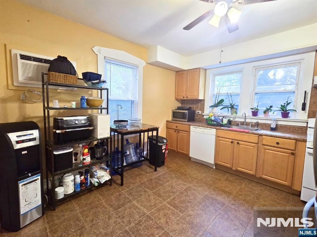 19 John Street 1 - Photo 5