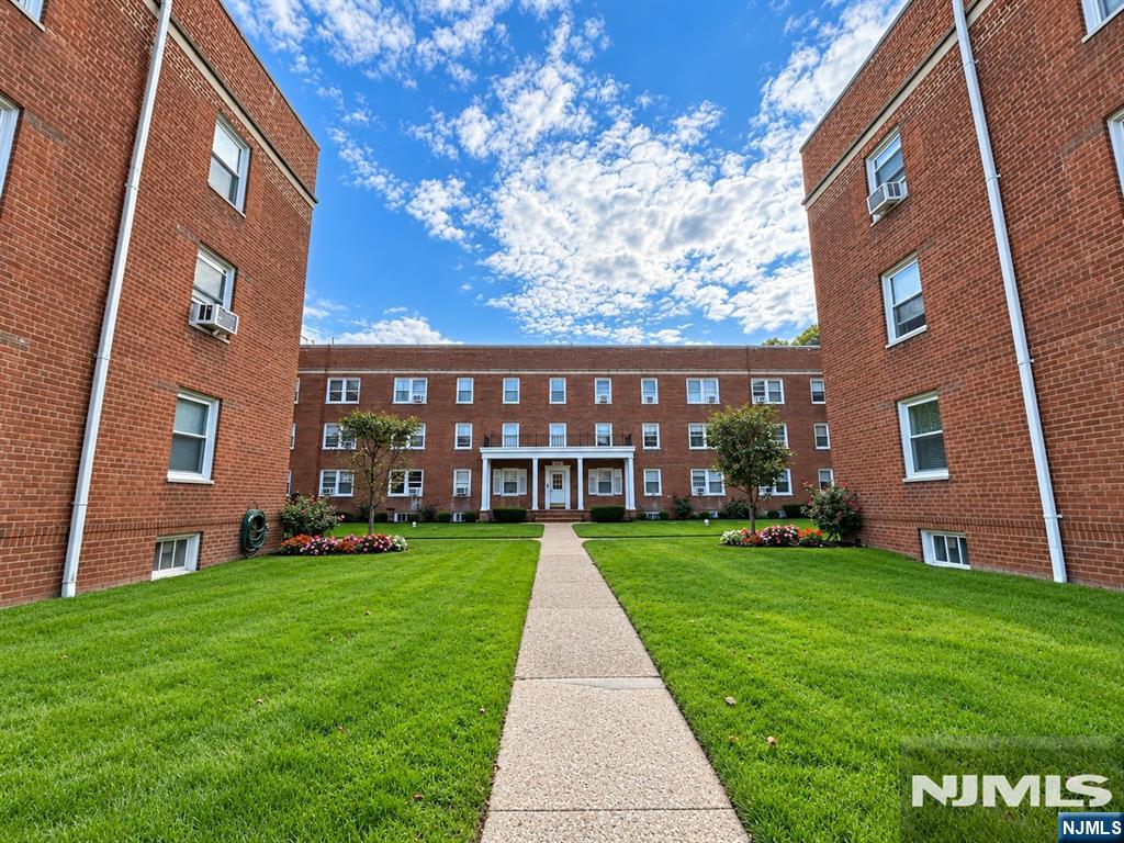 175 Union Avenue - Photo 1