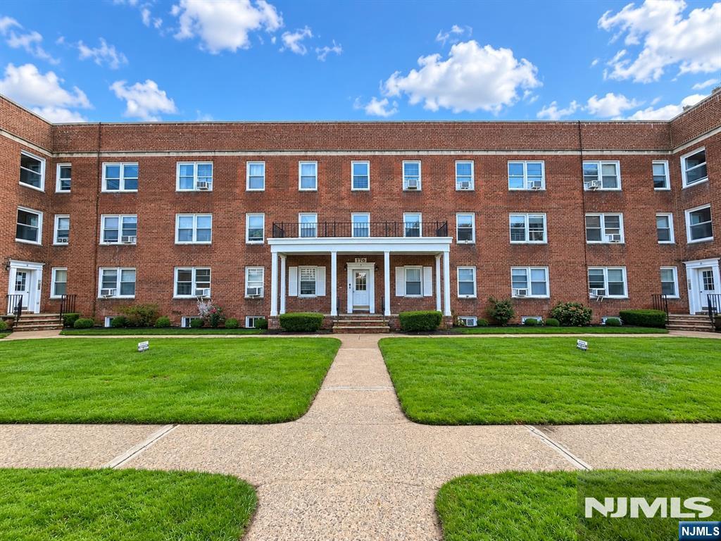 175 Union Avenue - Photo 2
