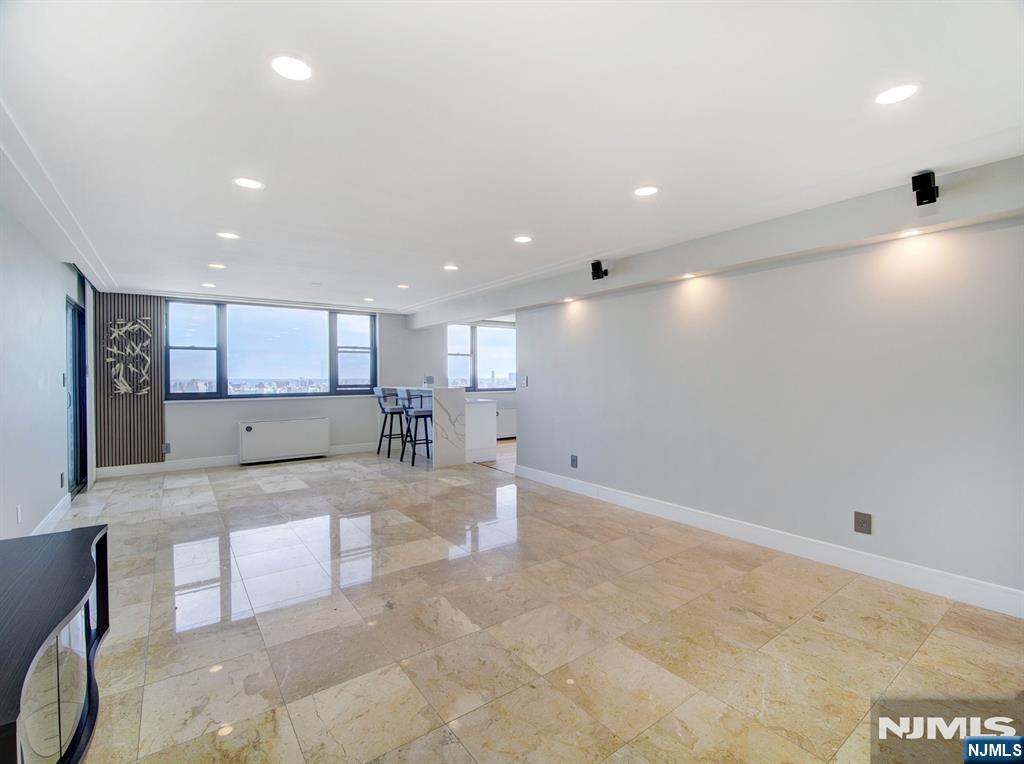 250 Gorge Road 29L - Photo 2