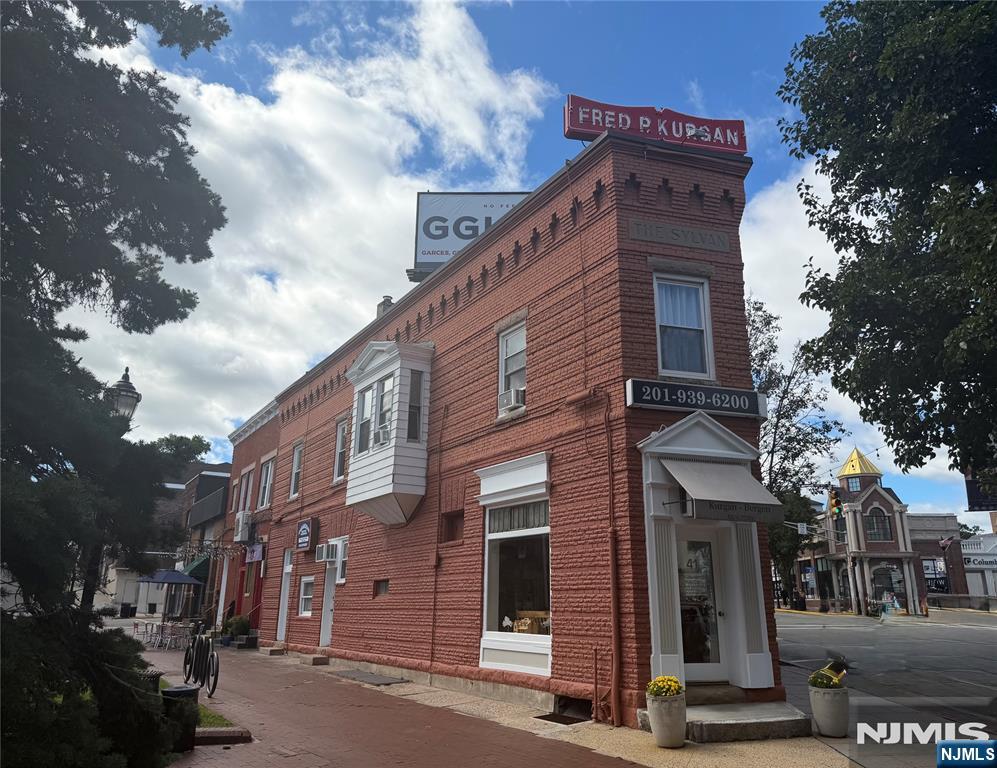 2 SYLVAN Street - Photo 1