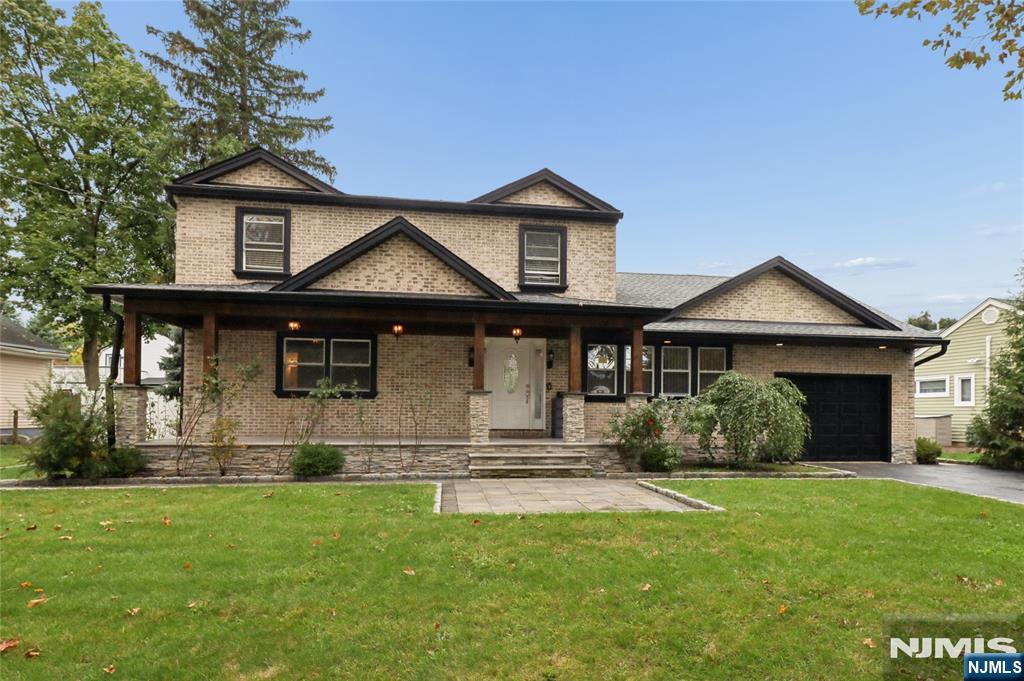 707 Chadwick Drive - Photo 1