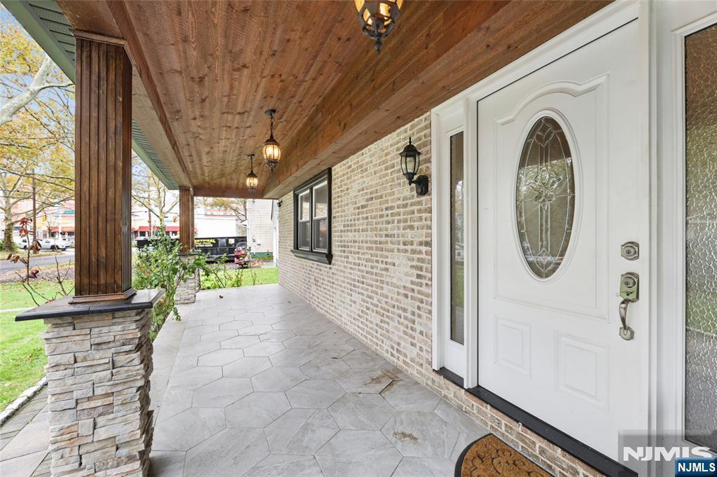 707 Chadwick Drive - Photo 4