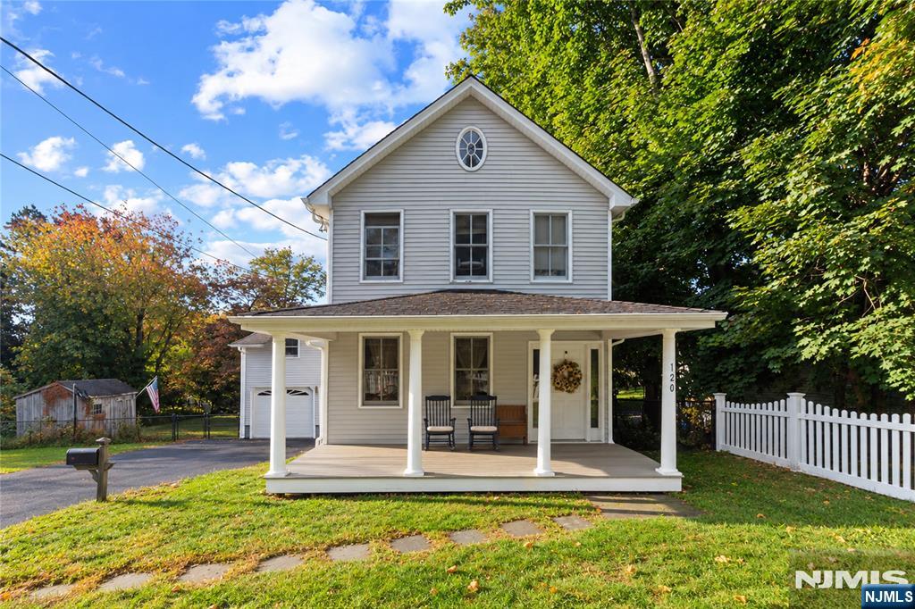120 Hill Street - Photo 2