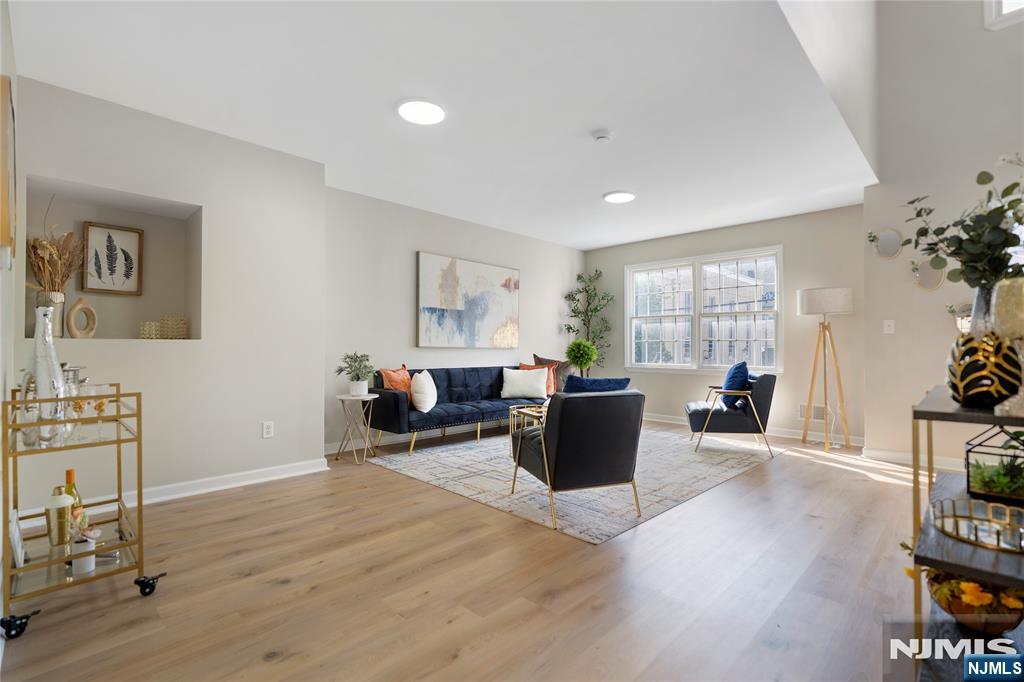 16 E Kinney Street - Photo 4