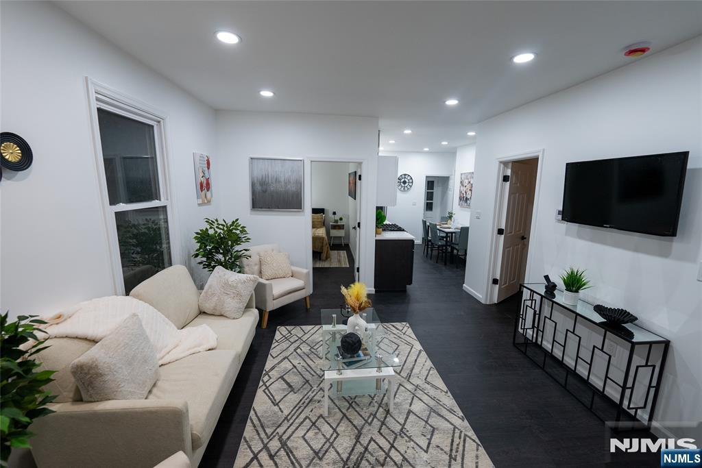 182 Summer Avenue - Photo 3