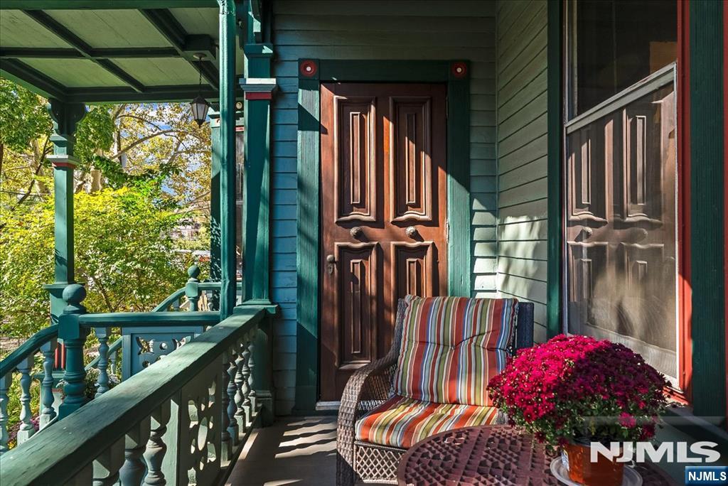 74 Sherman Place - Photo 4