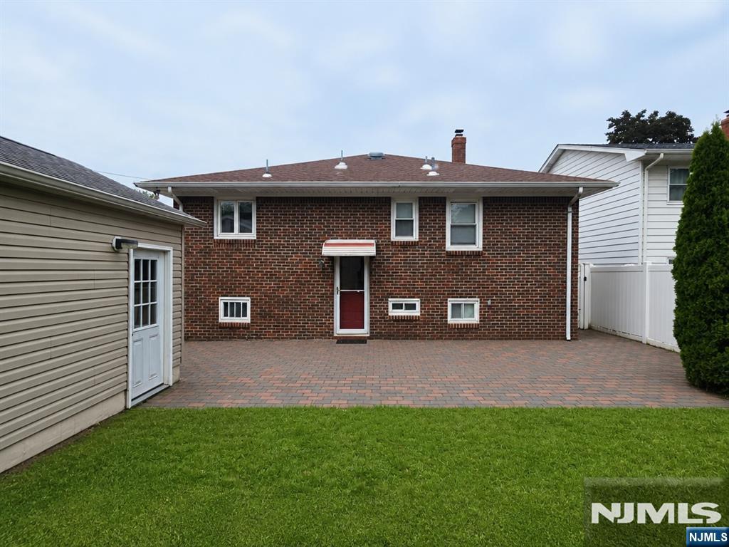 16 Jackson Avenue - Photo 4