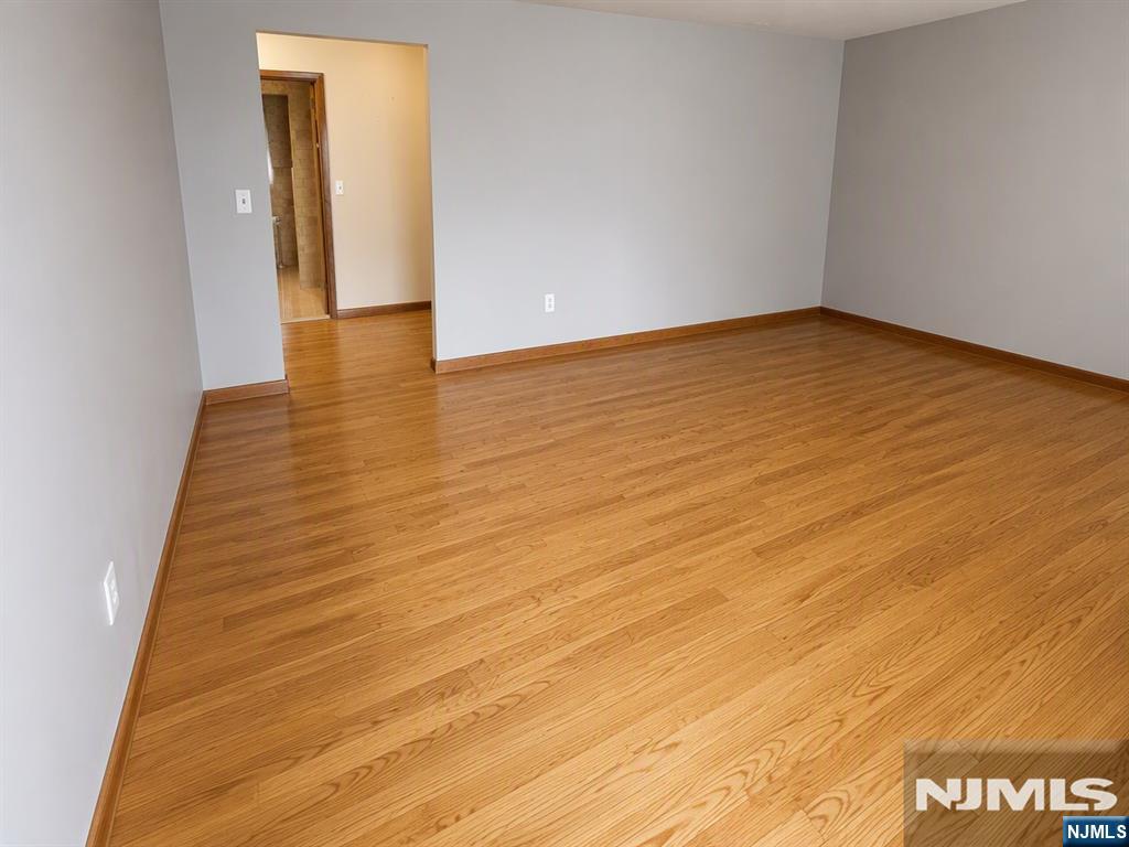 16 Jackson Avenue - Photo 5