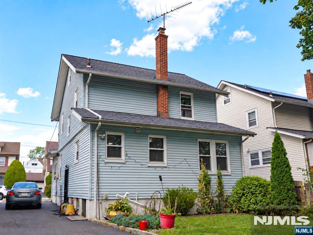 34 Hudson Avenue - Photo 2