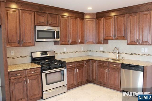 10 Gall Avenue 2 - Photo 2