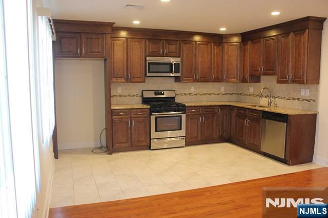 10 Gall Avenue 2 - Photo 3