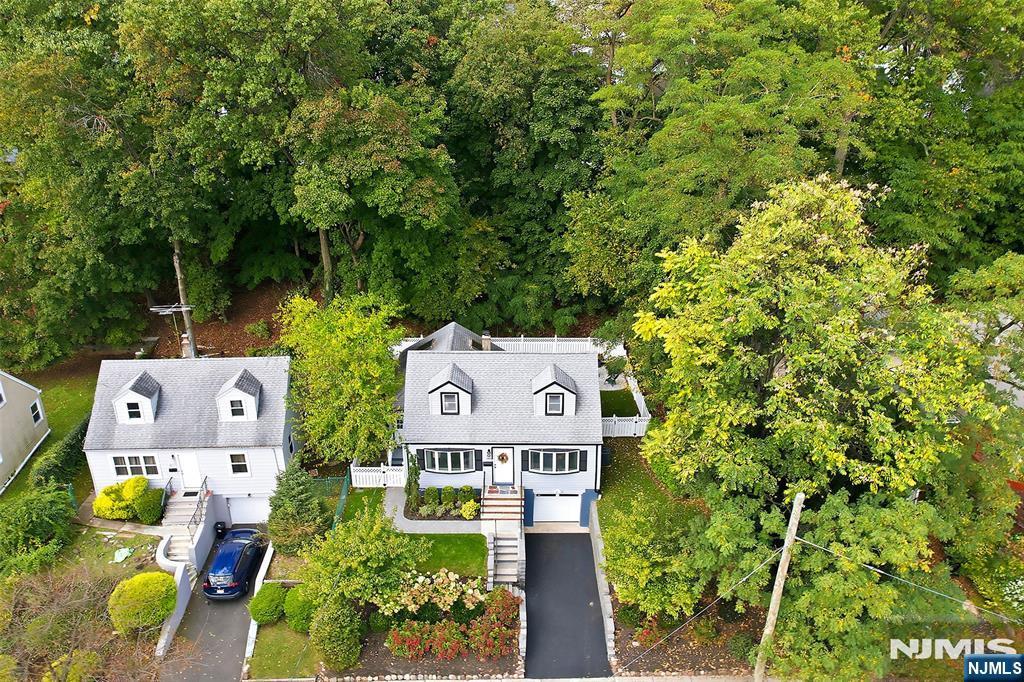 686 Broad Street - Photo 4