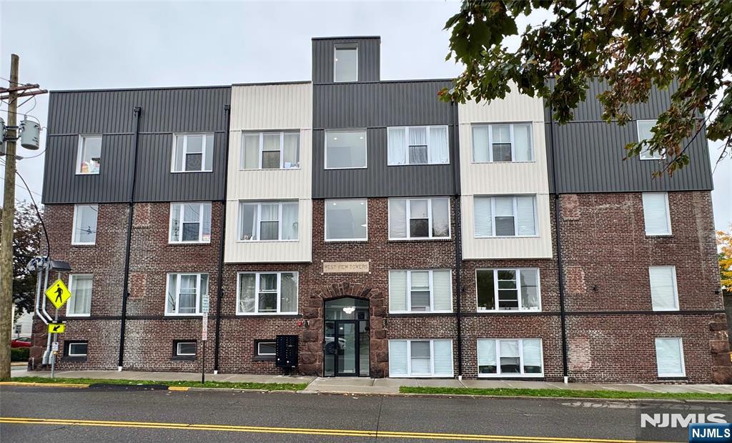 15 Palisade Avenue 5 - Photo 1