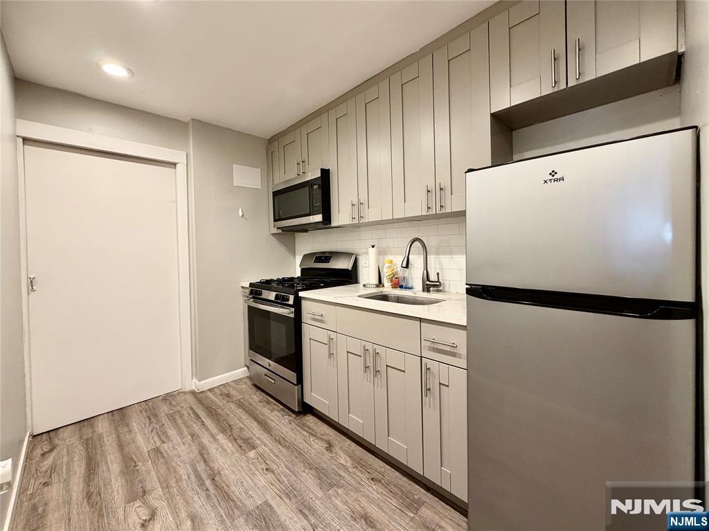 3-10 Fair Lawn Avenue - Photo 3